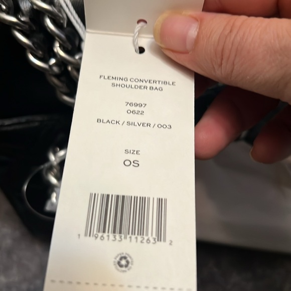 Brand new Tory Burch Fleming shoulder bag. - Picture 9 of 9